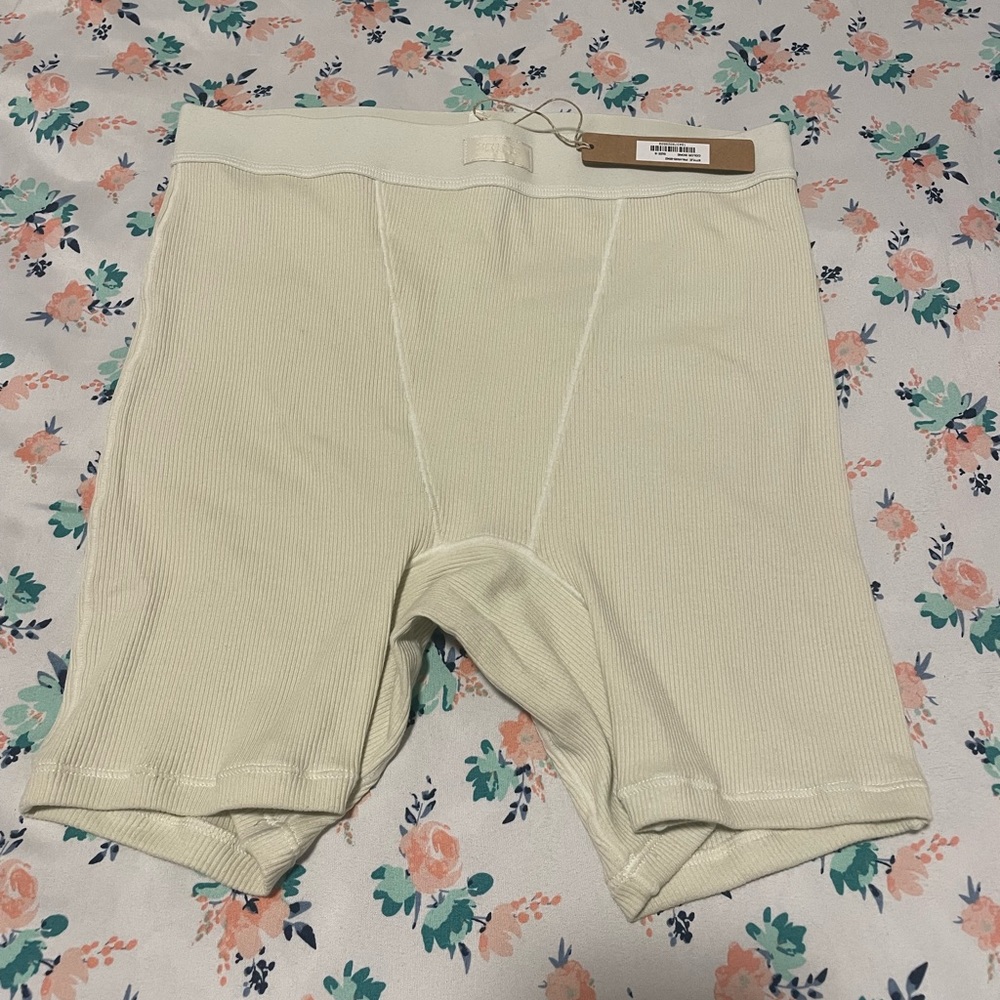 skims cotton rib boxers bone (white/cream color) size small
